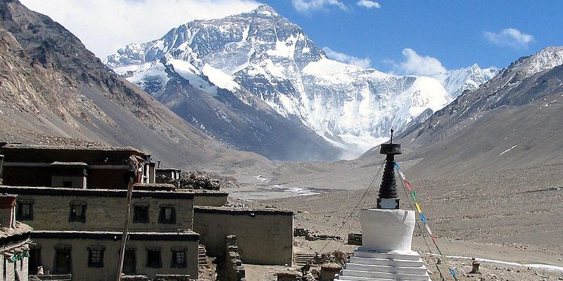 800pxRongbuk_Monastery_Everesta