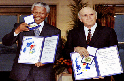 Mandela_Nobelpreis1993deKlerkKopie