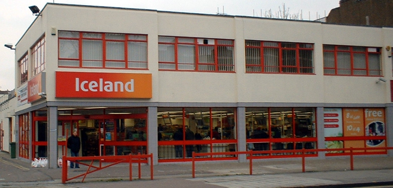 Iceland_supermarket_front