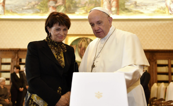 Leuthard_Papst_Front