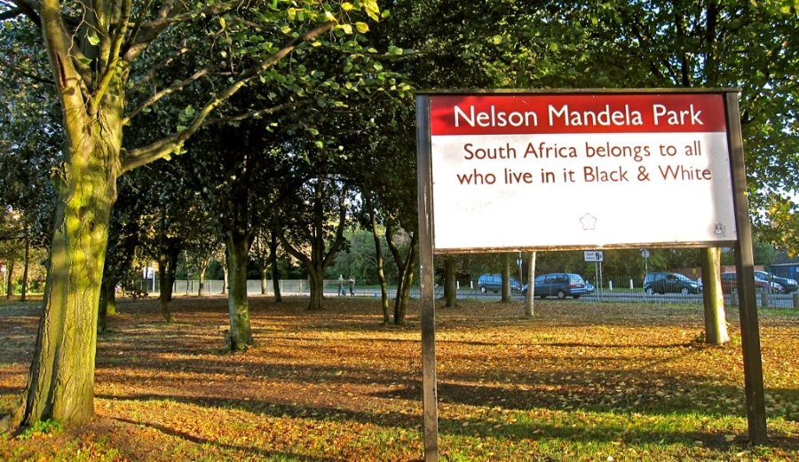 Nelson_Mandela_Park_sign_Leicester_UK__20101010