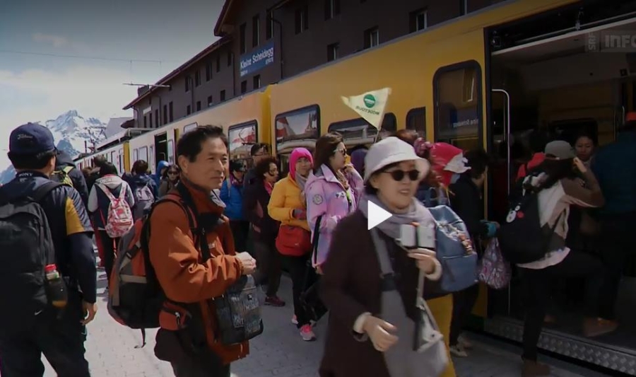 TouristenFernostJungfraujoch2