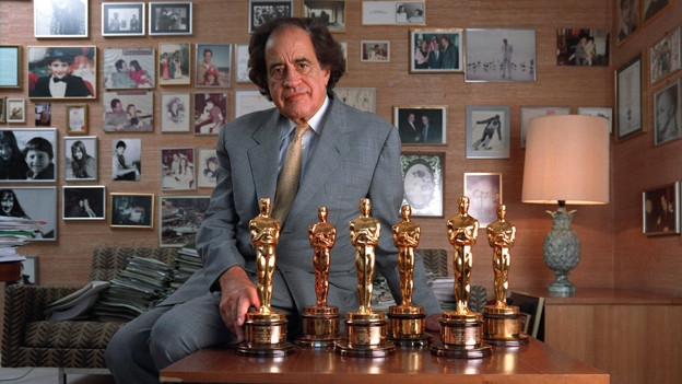 Arthur_Cohn_with_his_6_oscars