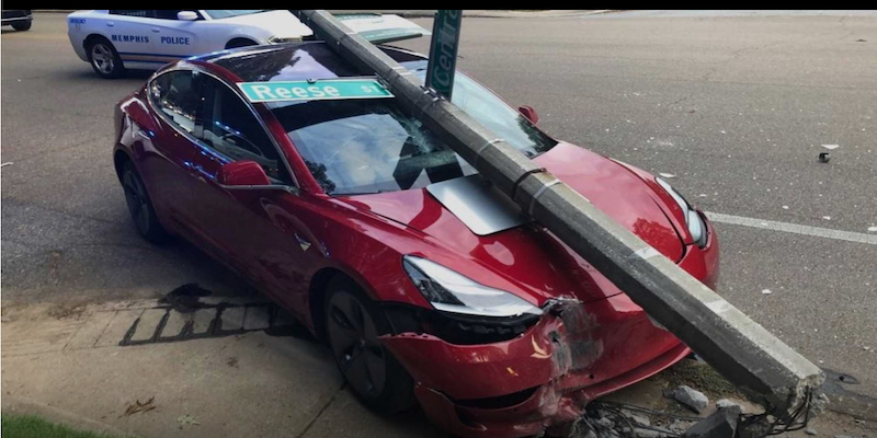 Tesla_Model3_Crash_Inside_Frnt