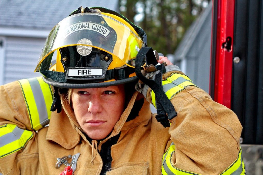 woman-fire-fighter-958266_1280
