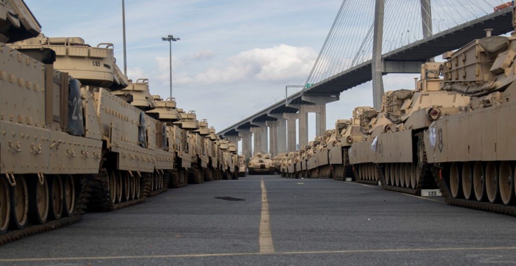 US-Panzer vor dem Verlad in Giorgia