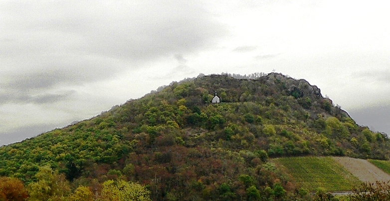 Maria-Hilf-Kapelle_auf_der_Landskrone_Richtung_Heppingen_b