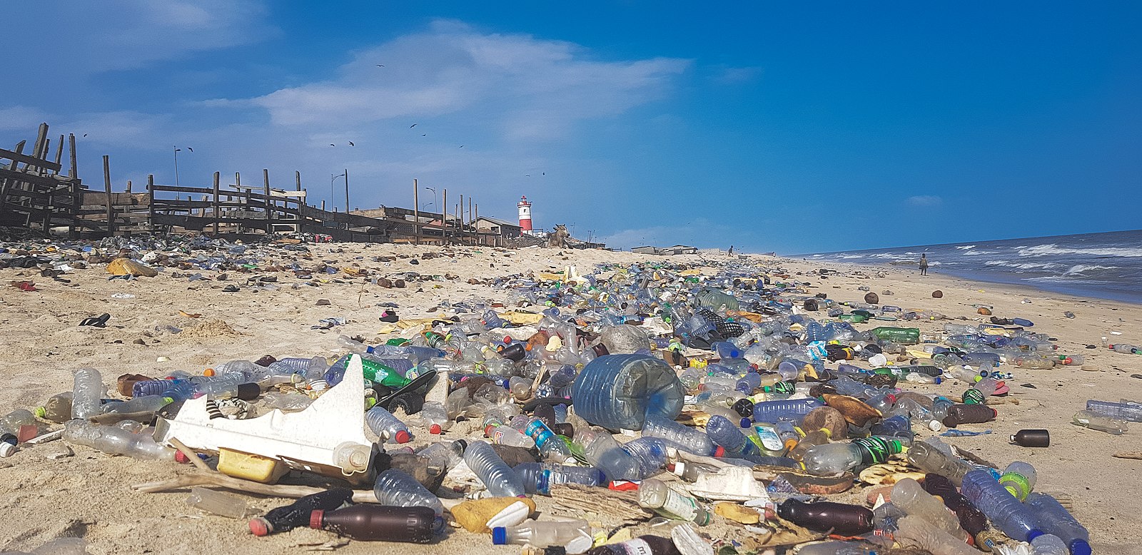 Strand_ in_Accra_Ghana