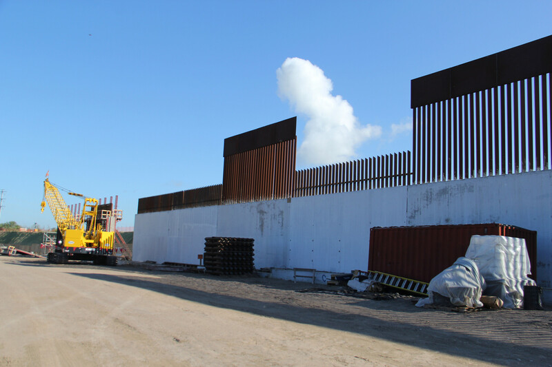 RSBorder_wall_levee_construction_Scott_Nicol_FPWC-scr