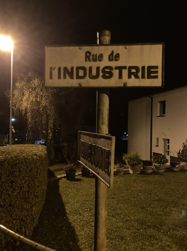 Strassenschild Rue de L'Industrie