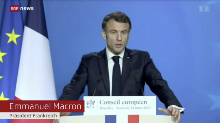 230334 Macron