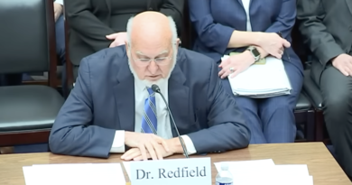 Robert Redfield vor dem Untersuchungsausschuss