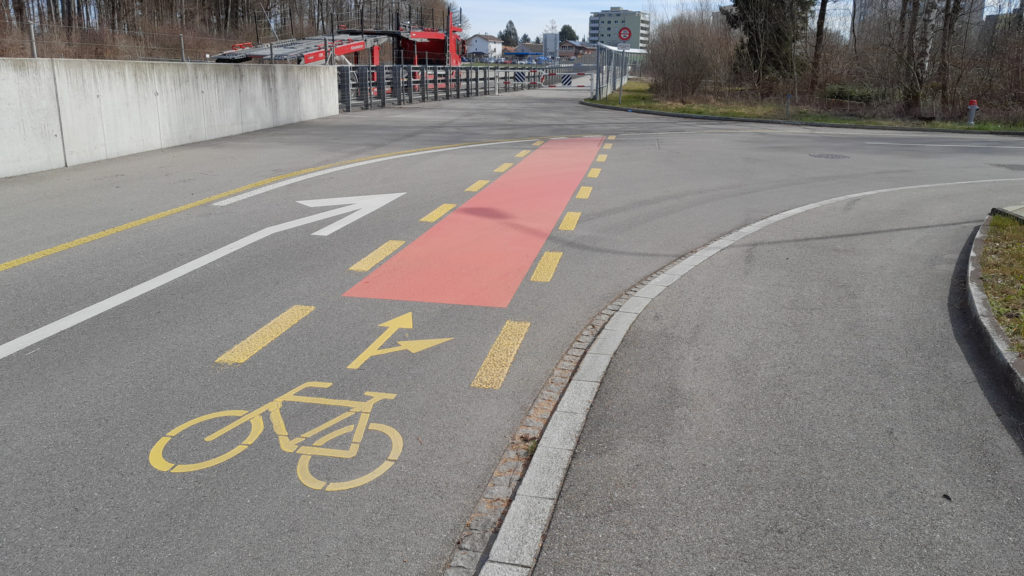 Brügg, Parkstrasse Verkehr Signale