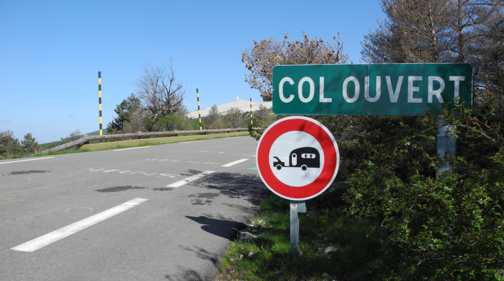 Mont Ventoux, verboten für Anhänger mit Passagieren Verkehr Signale
