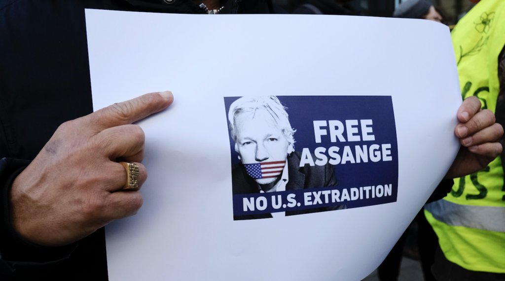 Julian Assange Ale–Mi