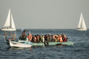 Flüchtlinge vor griechischer Insel