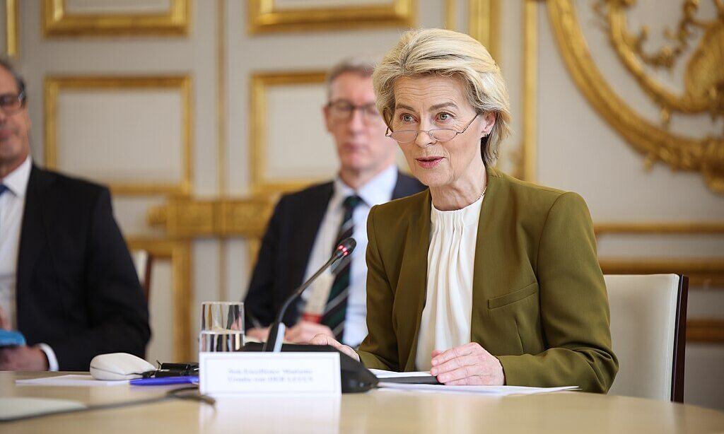 1024px-Ursula_von_der_Leyen_in_Paris,_France_-_2024