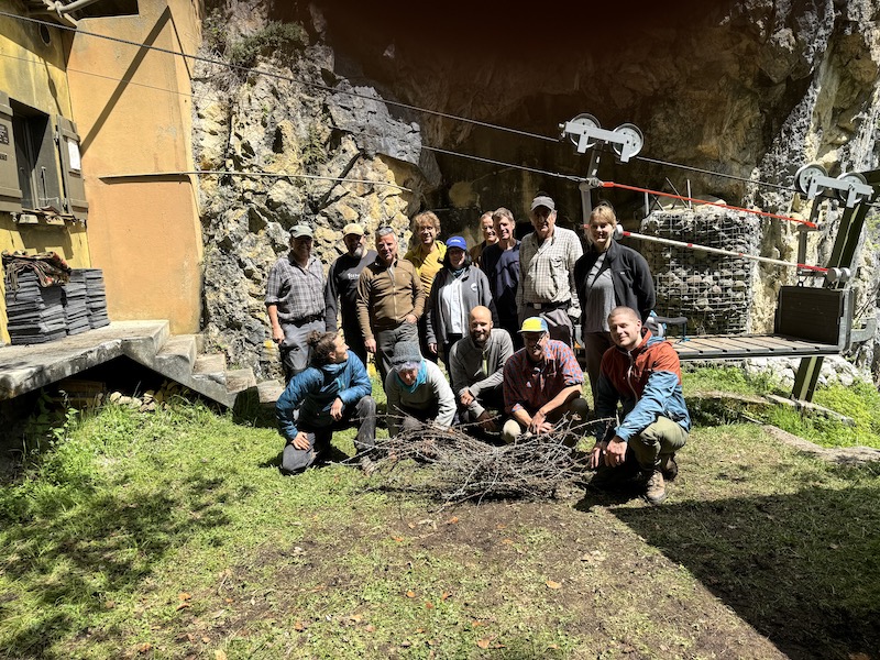 Gruppenfoto vor dem Stollen