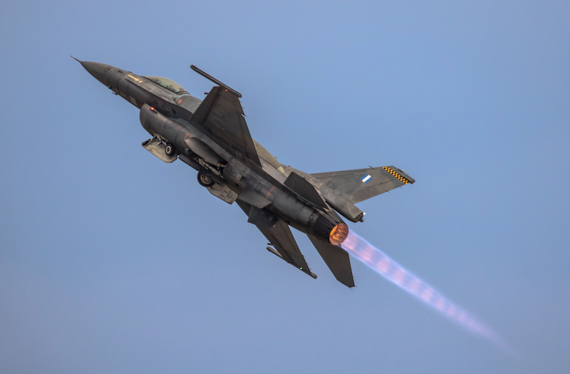 Militärjet F-16