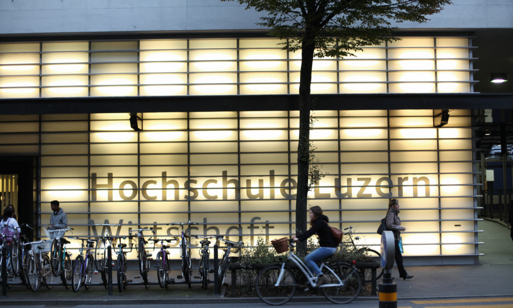 W 2014 Zentralstrasse 012