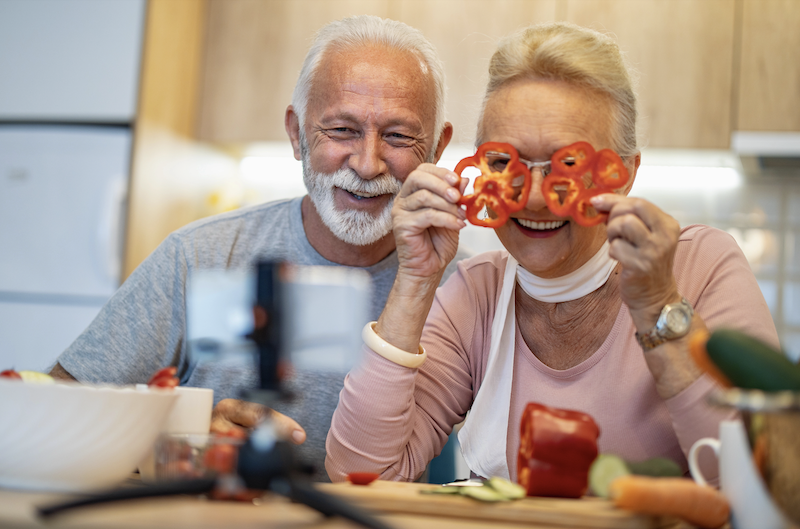 Senioren und Gemüse