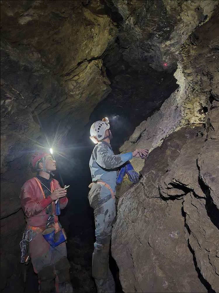 Höhlenforschung