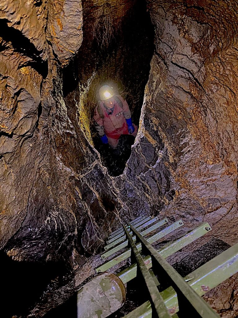 Höhlenforschung