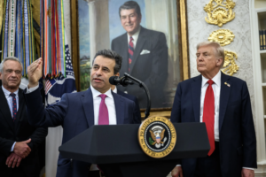 Trump schasst seinen obersten Arzneiaufseher