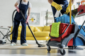 Angriffe aufs Arbeitsrecht: mehr arbeiten, weniger Lohn