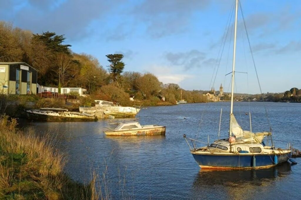 Cornwall Harbours Board Schrottschiffe auf dem Truoro 0_LT-160326-wrecksJPG