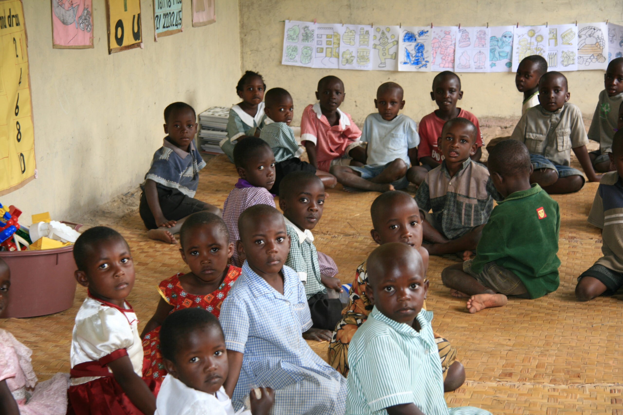 Depositphotos_11654604_XL Kinder Uganda
