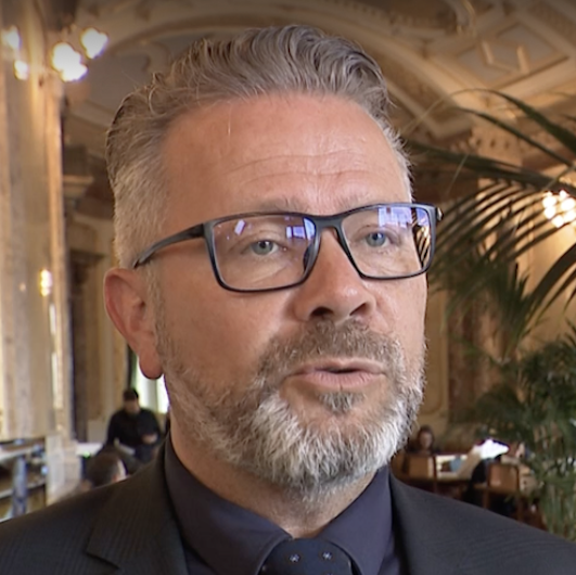Thomas Rechsteiner (Mitte)