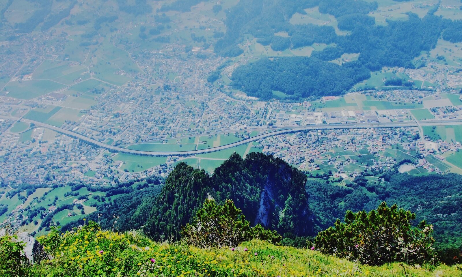 Verbaute Landschaft.MarioKrpan