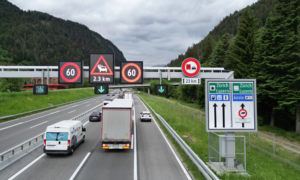 SRF und TCS machen Gratiswerbung für eine Automarke